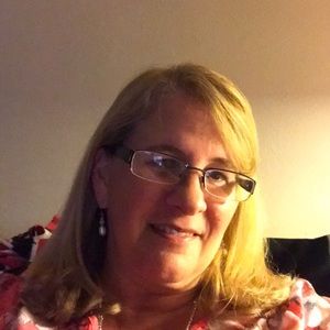 Meet your Posher, Vickie